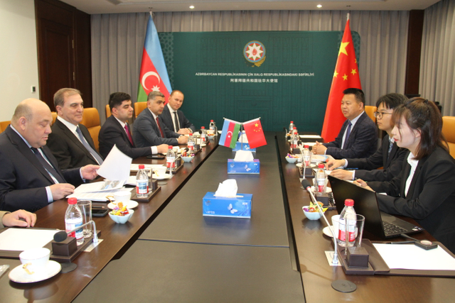 China, Azerbaijan expand trade ties with joint vehicle production 