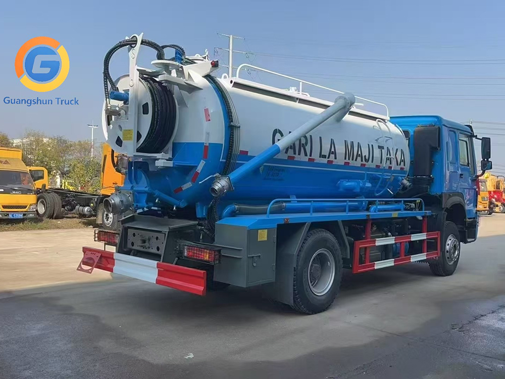 HOWO Heavy-duty Truck Cleaning And Suction Truck
