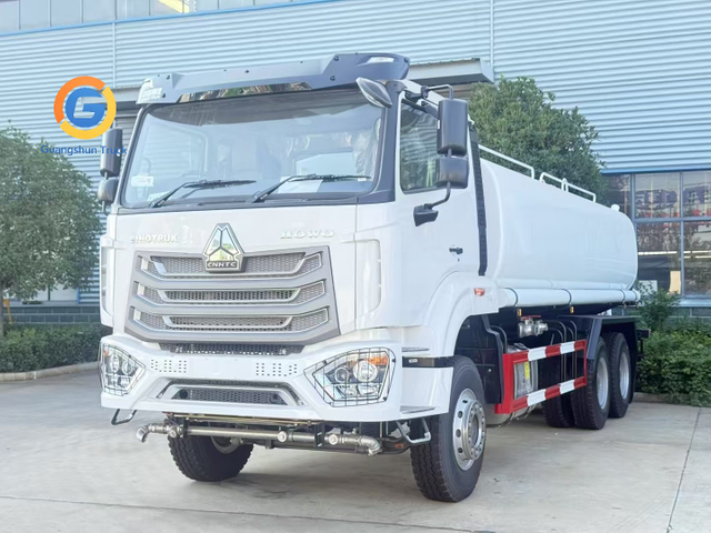 Howo Heavy Truck NX 6X4 Sprinkler Truck