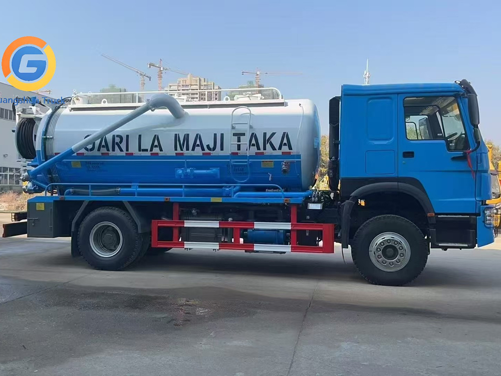 HOWO Heavy-duty Truck Cleaning And Suction Truck