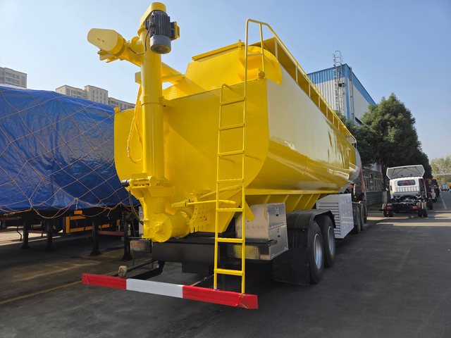 60cbm Semi Trailer Bulk Feed Truck 