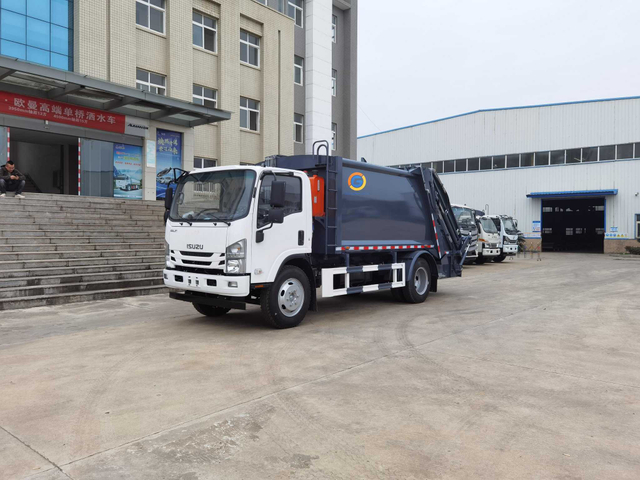 ISUZU 700P 4X2 12CBM Compressed Garbage Truck 