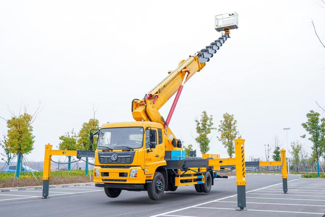 Dongfeng 4X2 60M Man Lift Aerial Work Platform Truck 