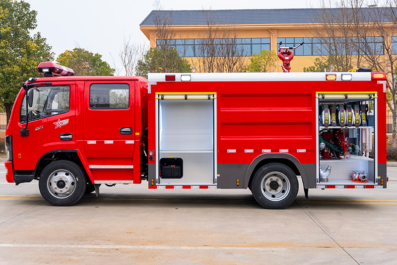 Dongfeng Duolika Double Row 4X2 Water Fire Truck(5cbm)