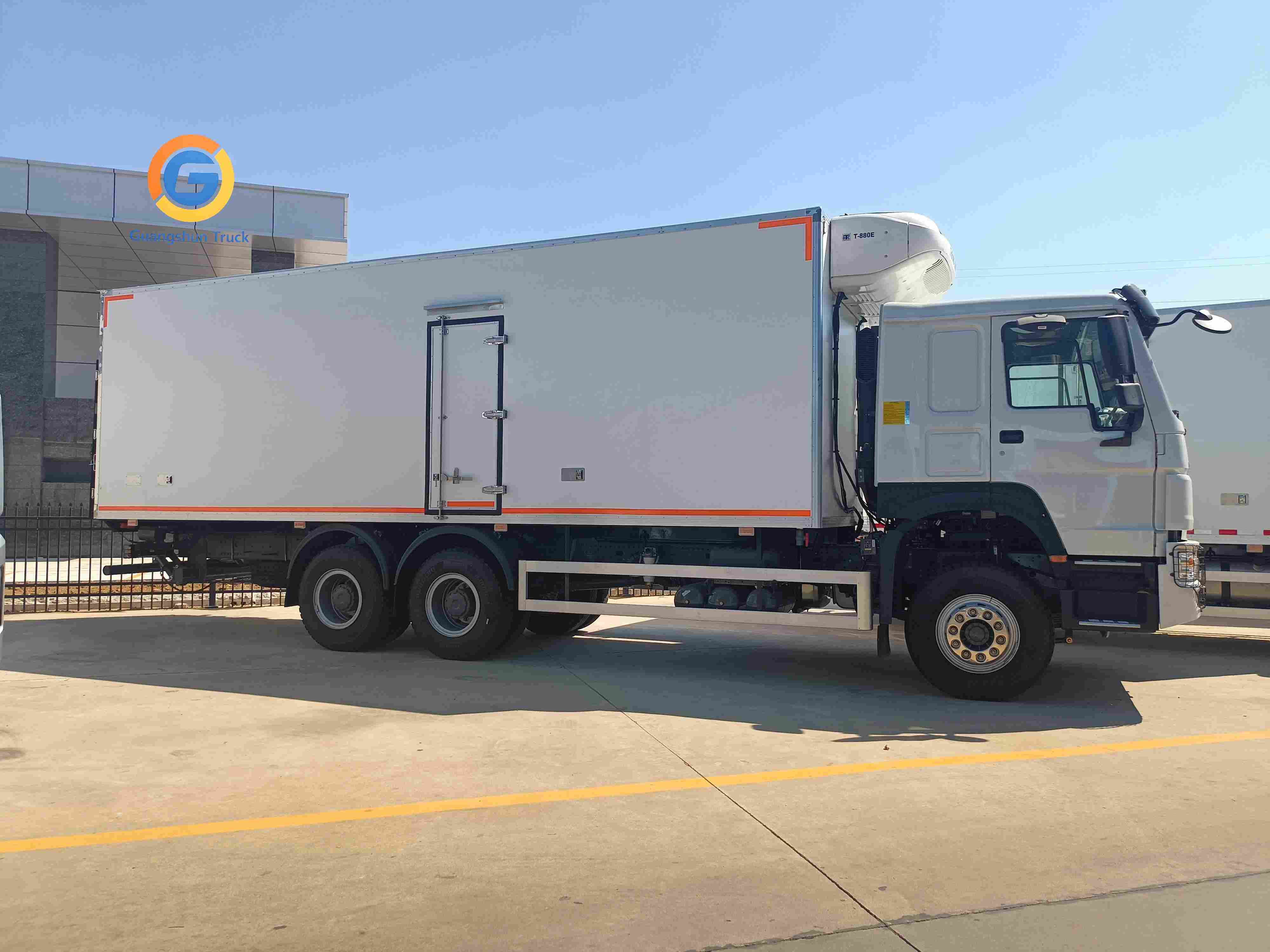 HOWO 6X4 Refrigerated Truck