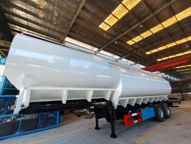 60cbm Round Shape Semi Trailer Bulk Feed Truck 