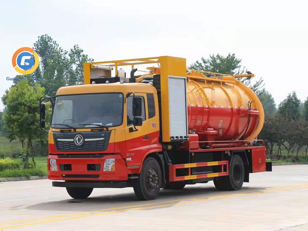 Dongfeng Tianjin Guoliu 15 Square Cleaning And Suction Truck