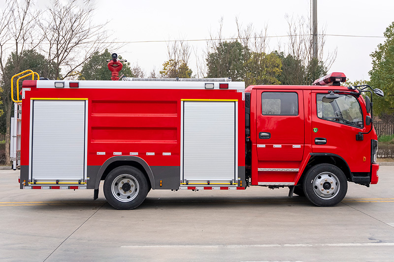 Dongfeng Duolika Double Row 4X2 Water Fire Truck(5cbm)
