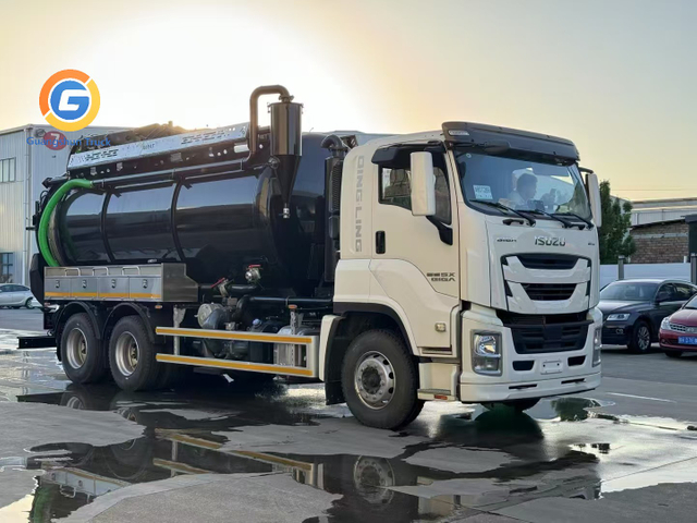 Isuzu 6X4 17 Square Cleaning And Suction Truck