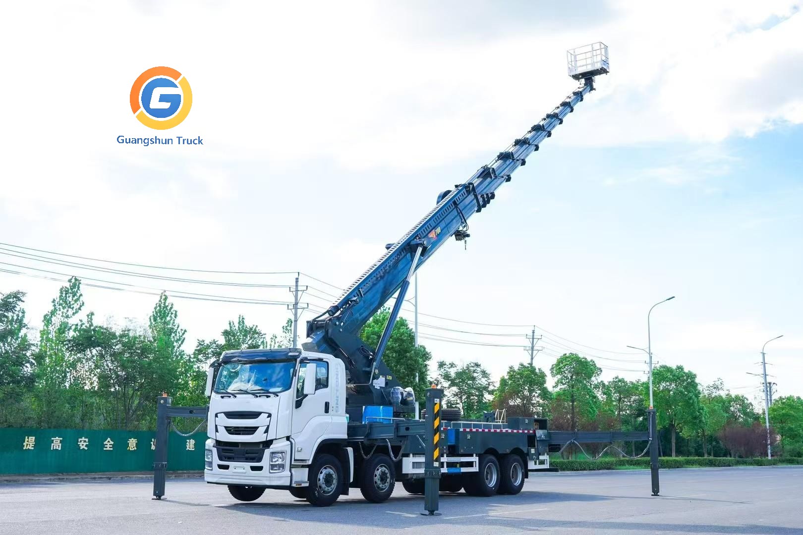 五十铃8X4 70米高空 (6).jpg