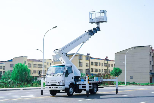 ISUZU 100P 23M Aerial Work Platform Truck