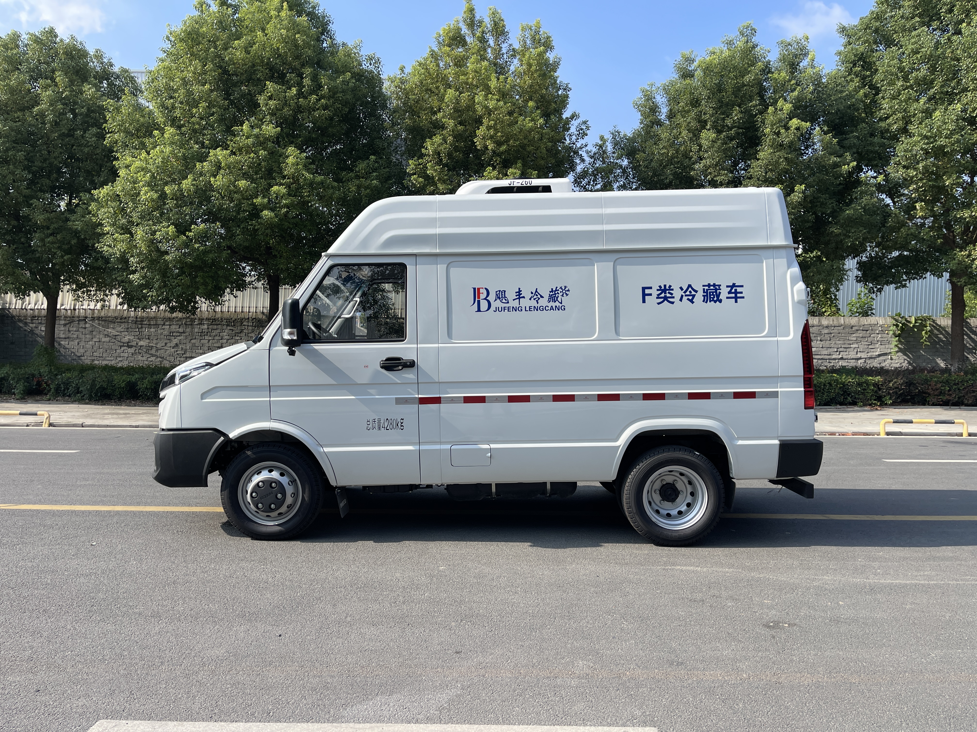IVECO 13 Seats Engineering Vehicle