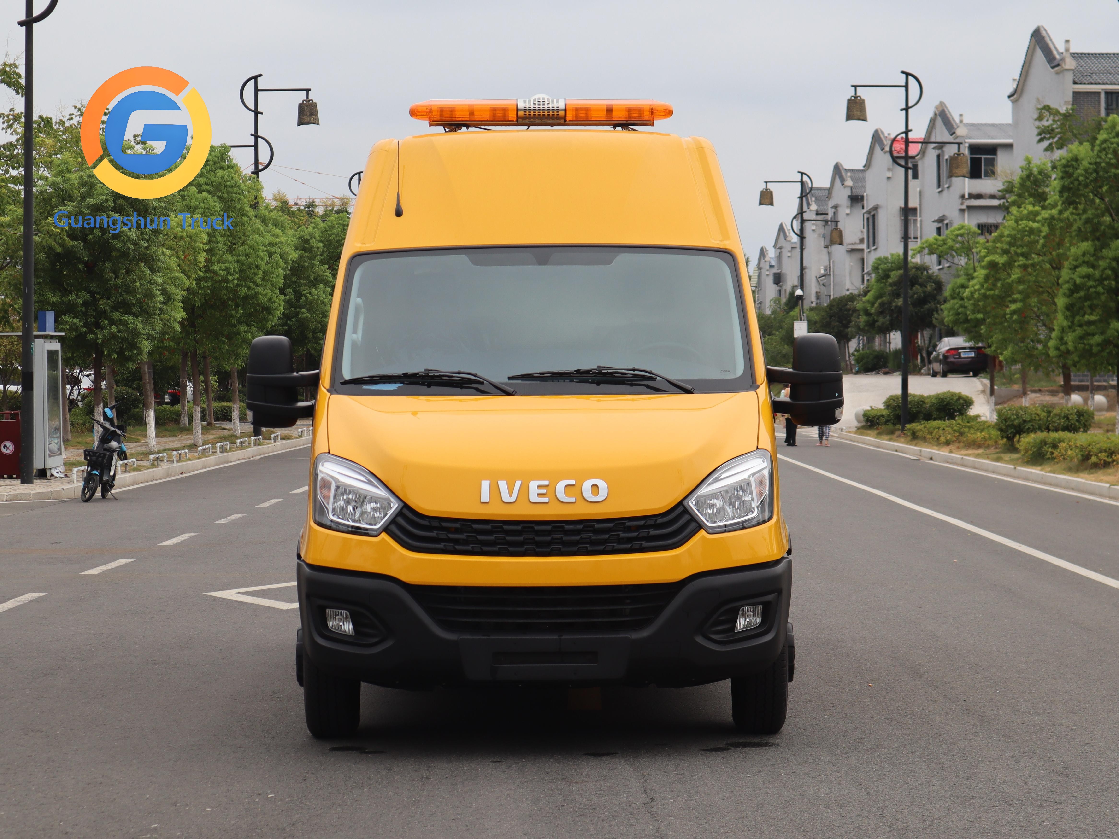 China Factory Iveco Emergency Rescue Van With Low Price